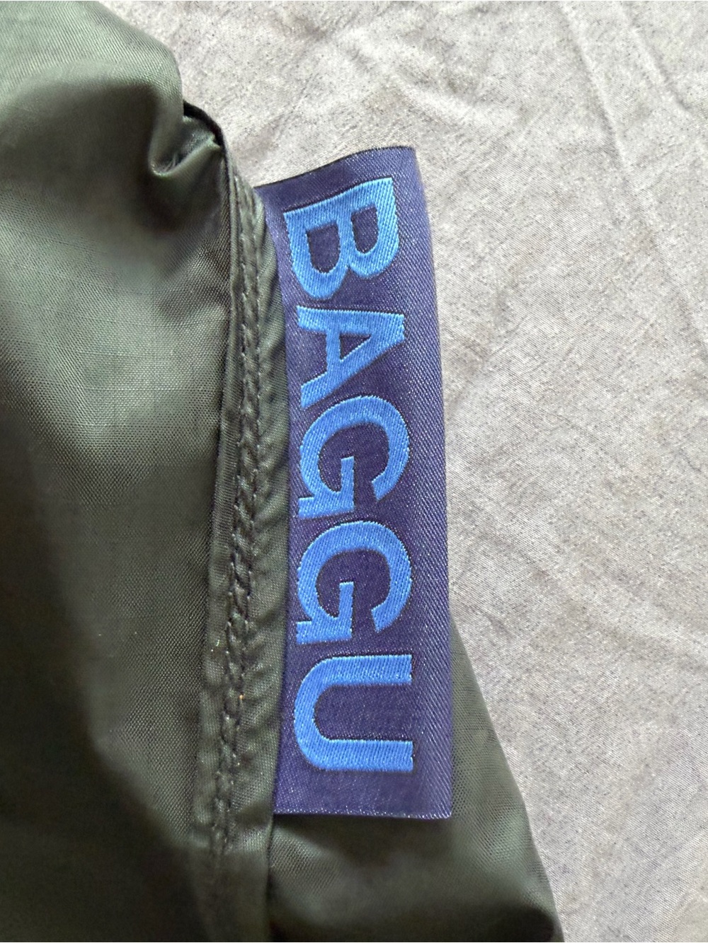 Baggu Medium Nylon Crescent Leopard Print Bag - Picture 3 of 7